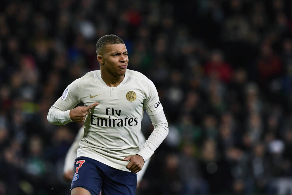 营收下滑, 机构却抢着买兴业银行! 只因吕家进!